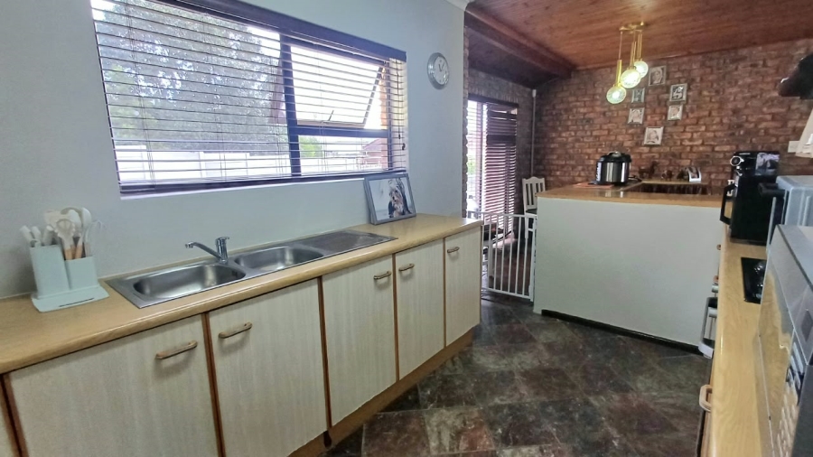 3 Bedroom Property for Sale in Strelitzia Park Eastern Cape